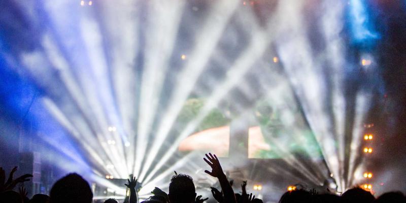 揭秘超细旦纤维:如何为内衣及家居面料采购带来极致柔软与科技革新